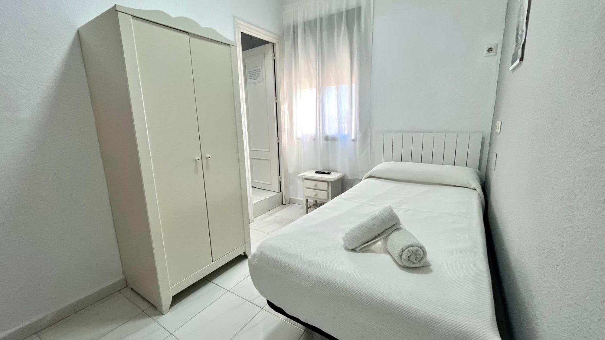 Hostal Carlos III Aldea Quintana Exterior photo